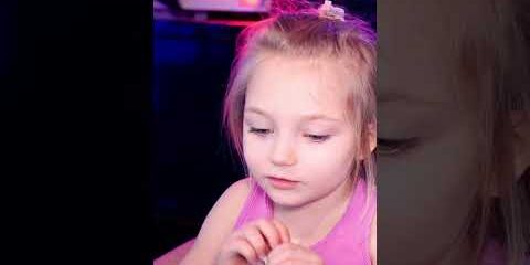 moja-corka-gra-w-rainbow-friends-z-widzami-shorts.jpg 🌈 Moja CÓRKA gra w RAINBOW FRIENDS z widzami! 🌈 #shorts